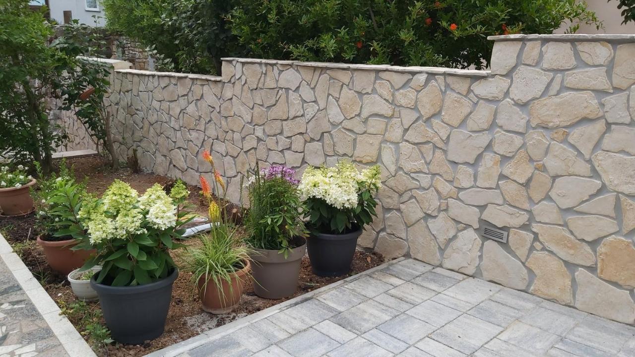 Apartments Ella Rovinj Exterior photo
