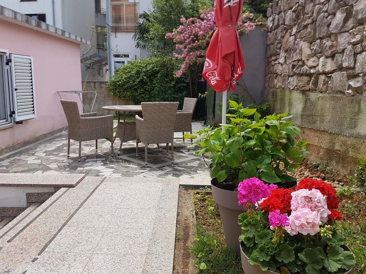 Apartments Ella Rovinj Exterior photo